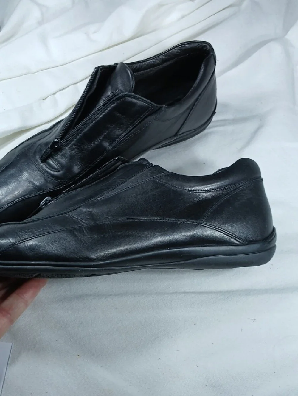 To Boot New York mens Black Leather Zip-Front Oxfords